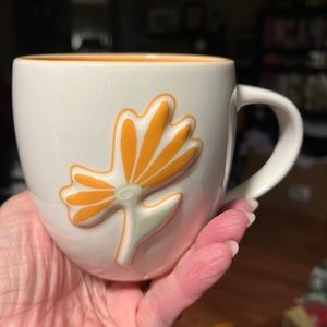 Starbucks 2006 3D Raised Daisy Mug